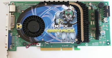 De XFX Geforce 6800 GT die een heat-pipe gebruikt voor warmteverdeling